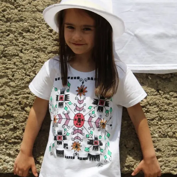 Детска фанелка с"Българска шевица"