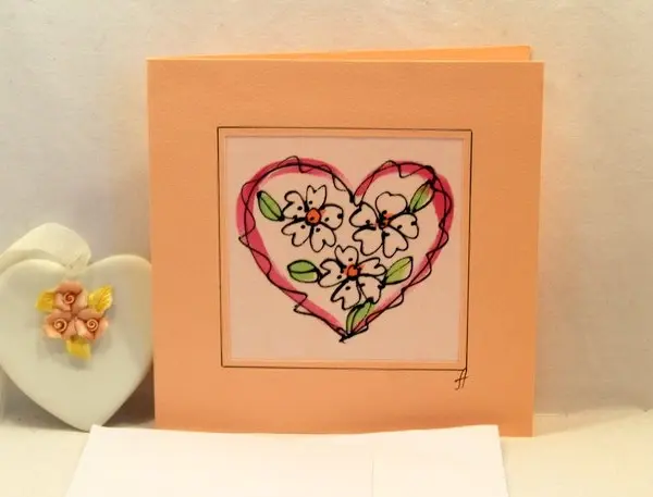 "Сърцевиден венец с Цветя"